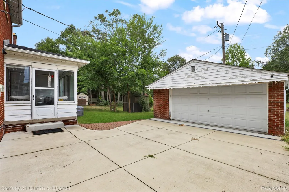 18285 Outer Drive Dearborn City, MI 48128