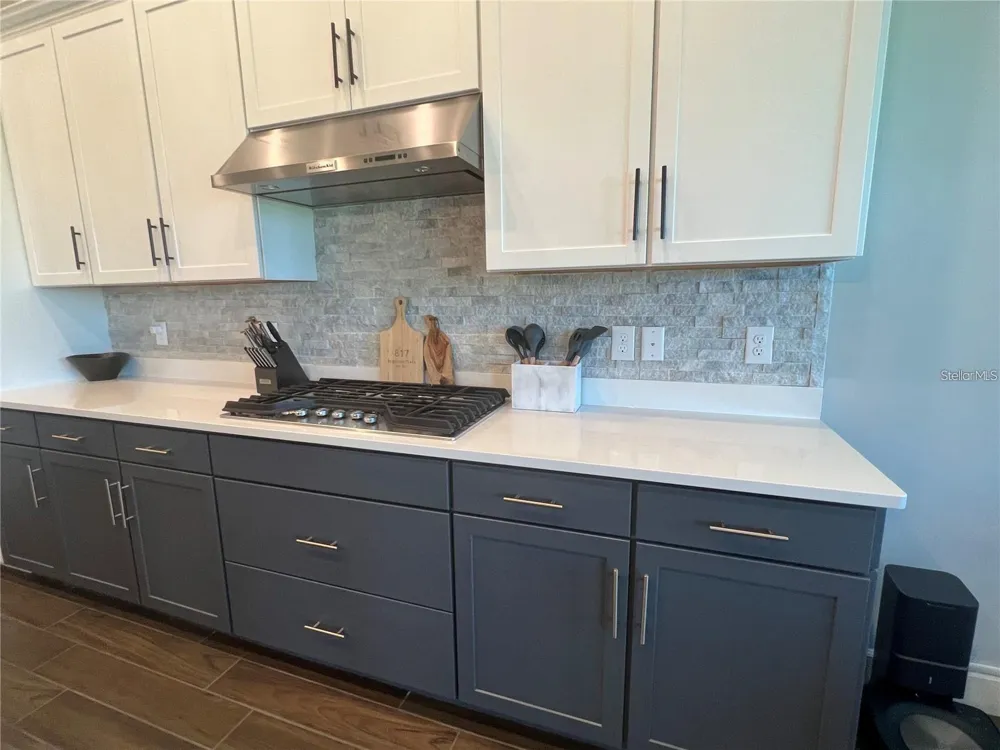 817 SEASCAPE PLACE Sarasota, FL 34240