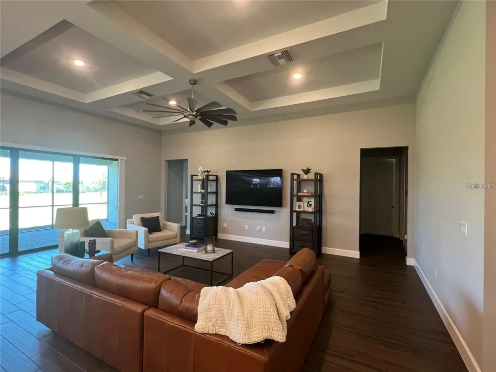 817 SEASCAPE PLACE Sarasota, FL 34240