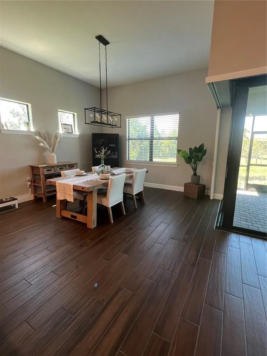 817 SEASCAPE PLACE Sarasota, FL 34240