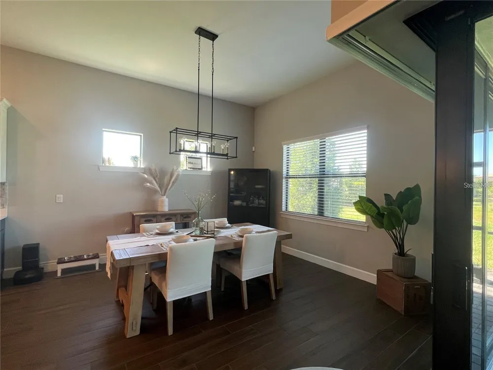 817 SEASCAPE PLACE Sarasota, FL 34240
