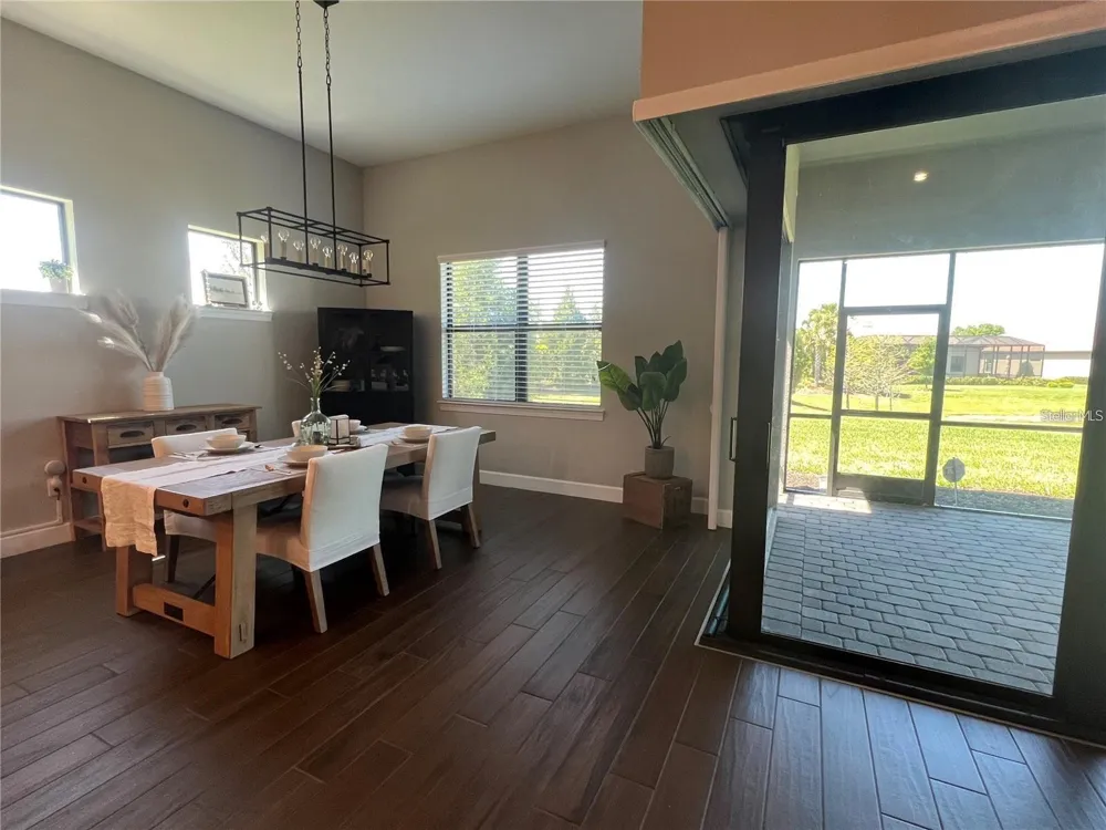 817 SEASCAPE PLACE Sarasota, FL 34240