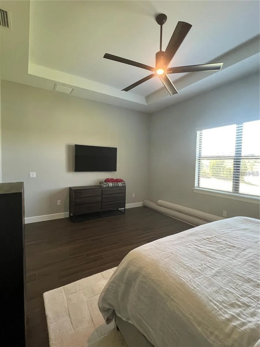 817 SEASCAPE PLACE Sarasota, FL 34240