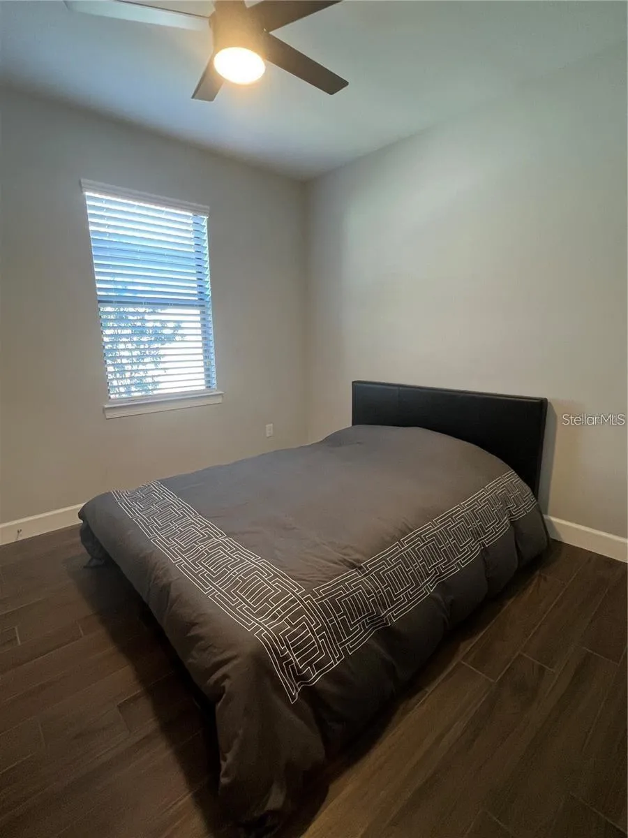 817 SEASCAPE PLACE Sarasota, FL 34240