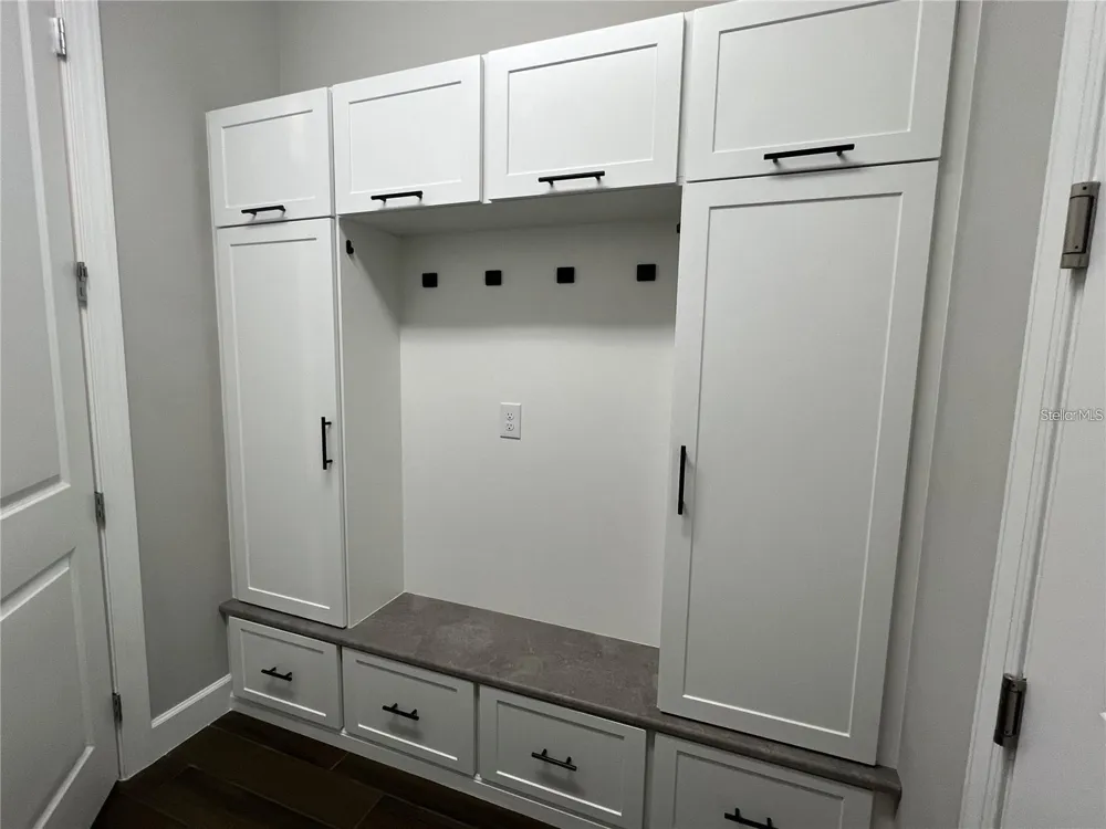 817 SEASCAPE PLACE Sarasota, FL 34240
