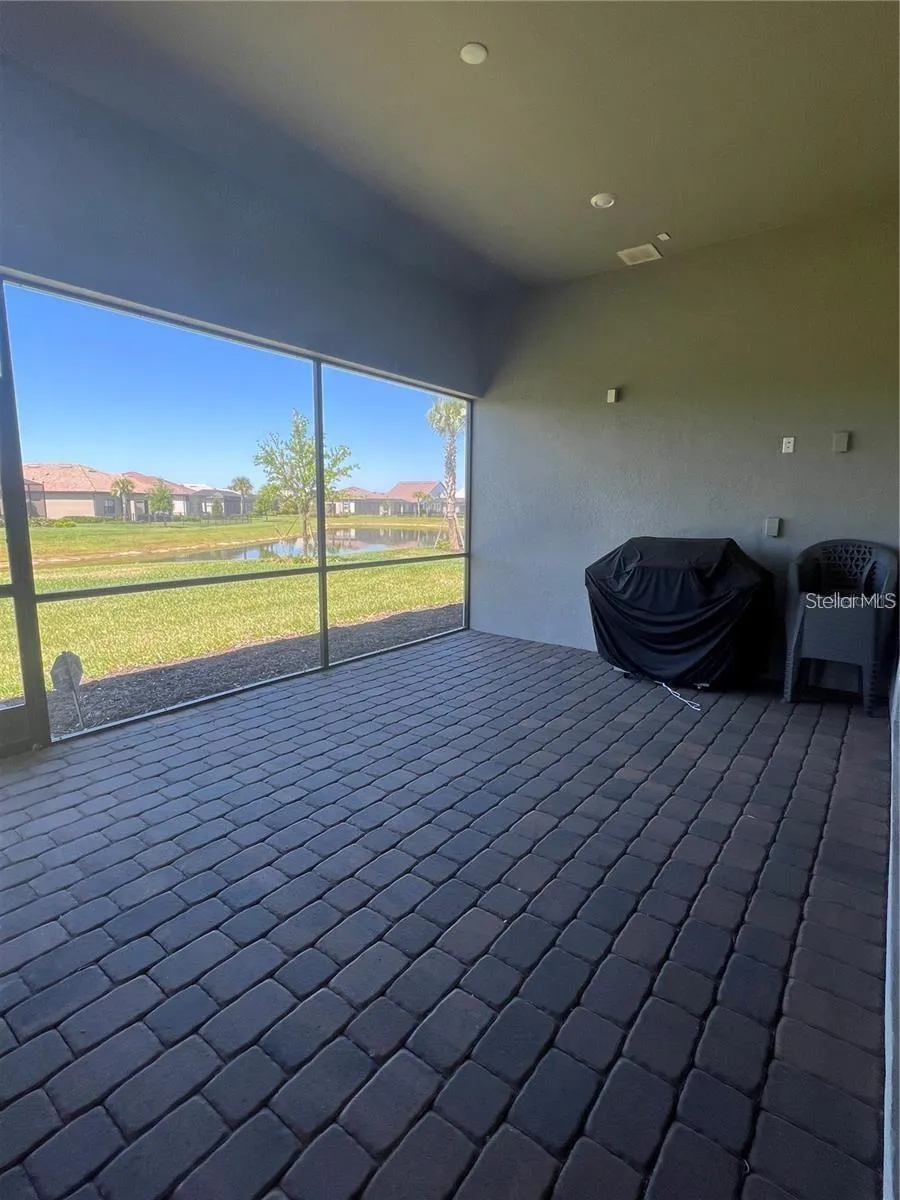 817 SEASCAPE PLACE Sarasota, FL 34240