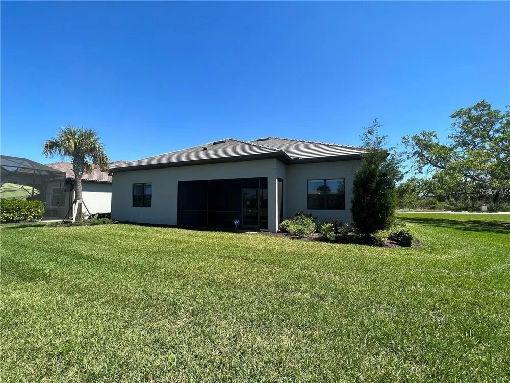 817 SEASCAPE PLACE Sarasota, FL 34240