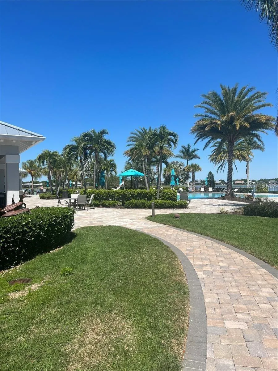 817 SEASCAPE PLACE Sarasota, FL 34240