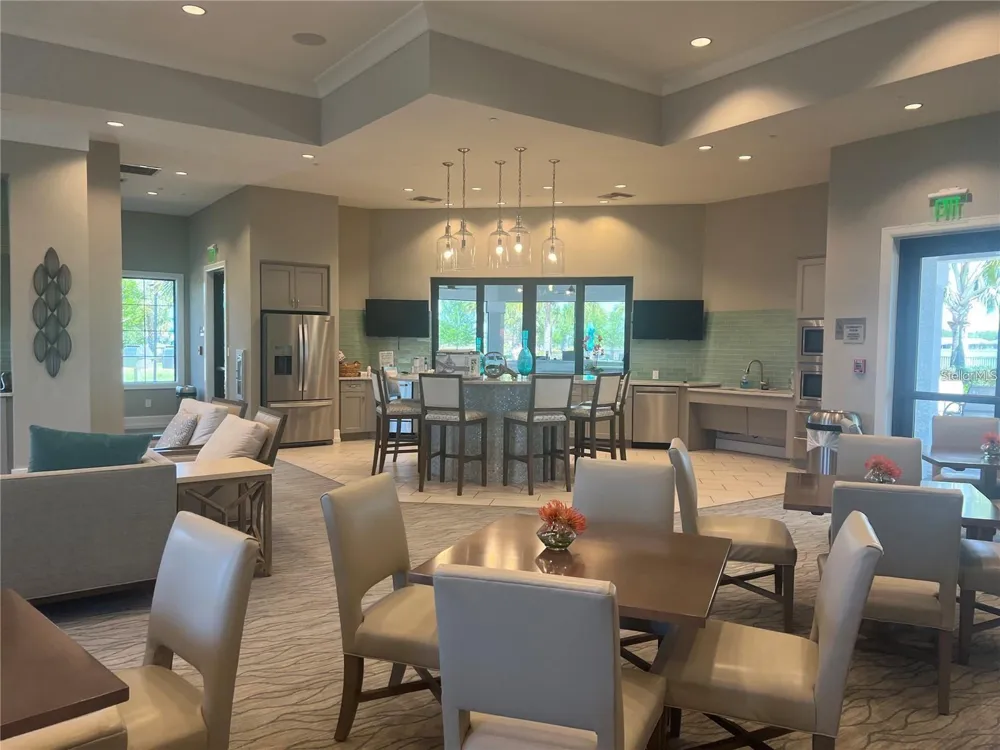 817 SEASCAPE PLACE Sarasota, FL 34240