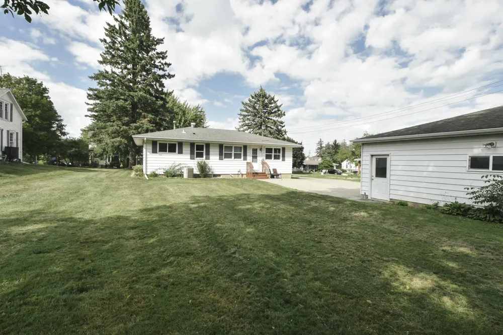 567 W 5th Street Zumbrota, MN 55992