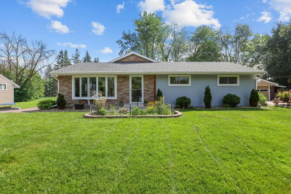 3680 Fairlane Street White Bear Lake, MN 55110