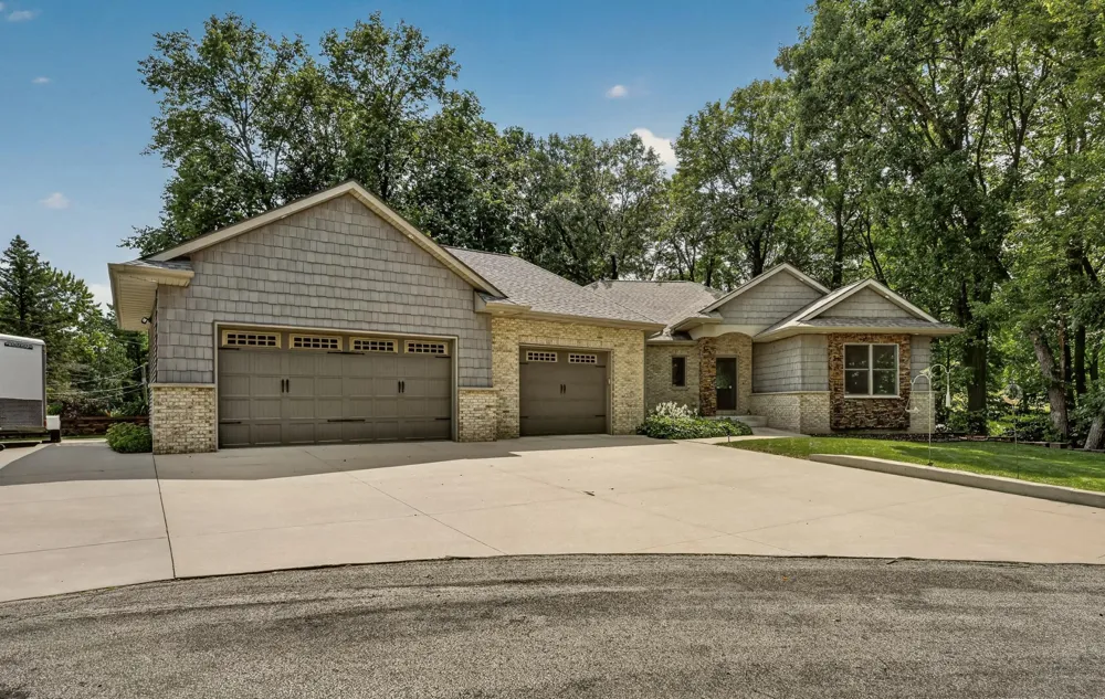 2130 Arlen Court SW Rochester, MN 55902