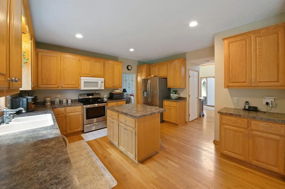 13200 Crolly Path Rosemount, MN 55068