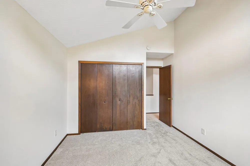 1748 Mcknight Road #24 Maplewood, MN 55109