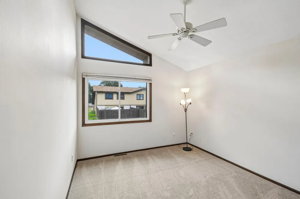 1748 Mcknight Road #24 Maplewood, MN 55109