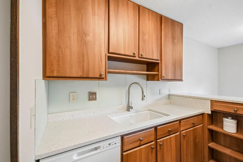 1748 Mcknight Road #24 Maplewood, MN 55109