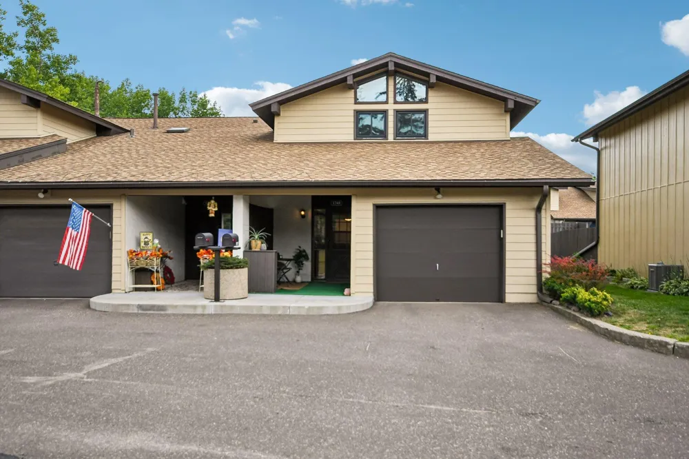 1748 Mcknight Road #24 Maplewood, MN 55109