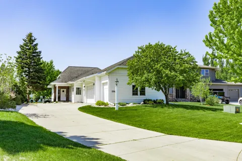 2516 Rose Creek Parkway S