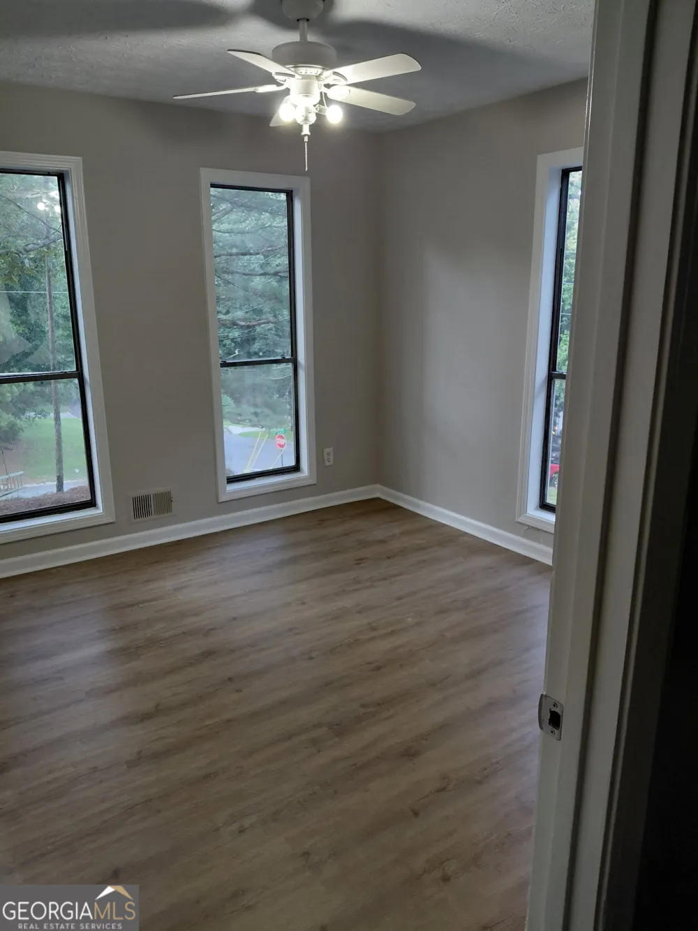 257 Castleair DR NE Kennesaw, GA 30144