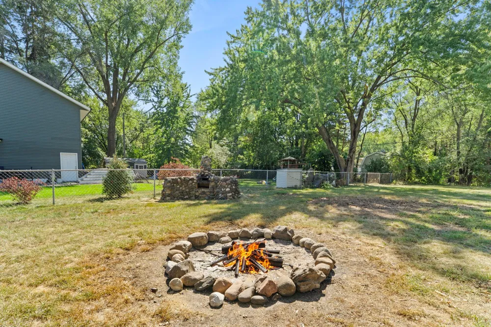 5911 Hodgson Road Shoreview, MN 55126
