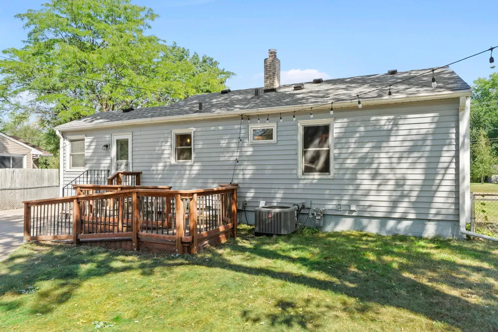 5911 Hodgson Road Shoreview, MN 55126