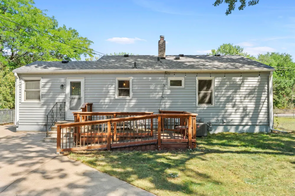 5911 Hodgson Road Shoreview, MN 55126