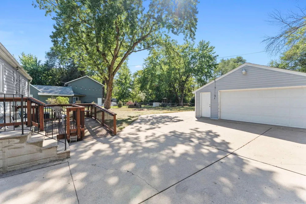 5911 Hodgson Road Shoreview, MN 55126