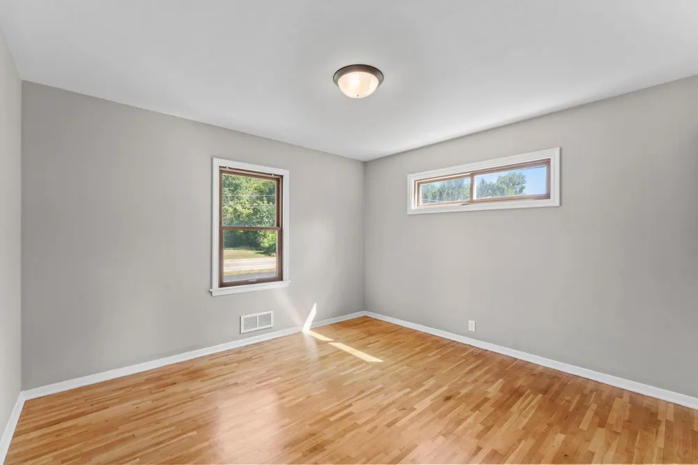 5911 Hodgson Road Shoreview, MN 55126