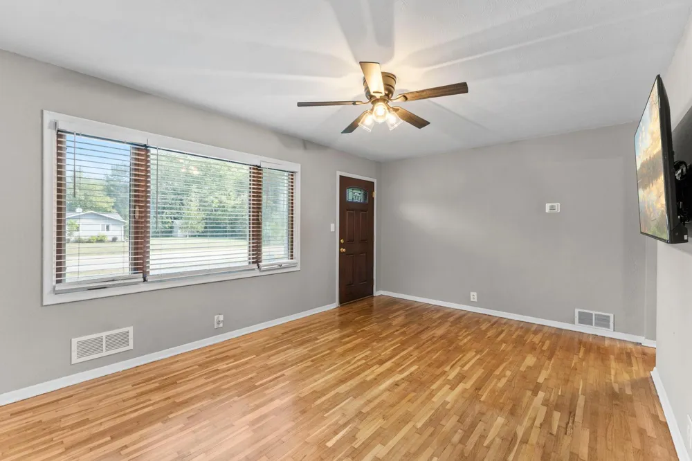 5911 Hodgson Road Shoreview, MN 55126