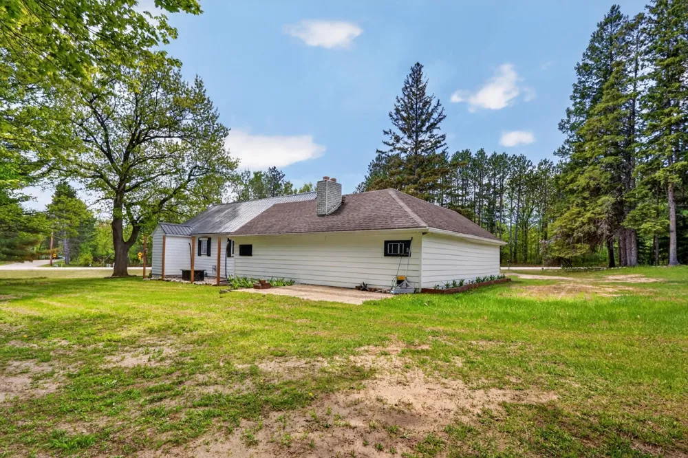 21020 River Road Grand Rapids, MN 55744