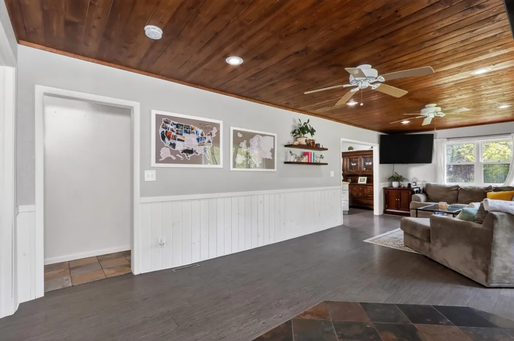 21020 River Road Grand Rapids, MN 55744