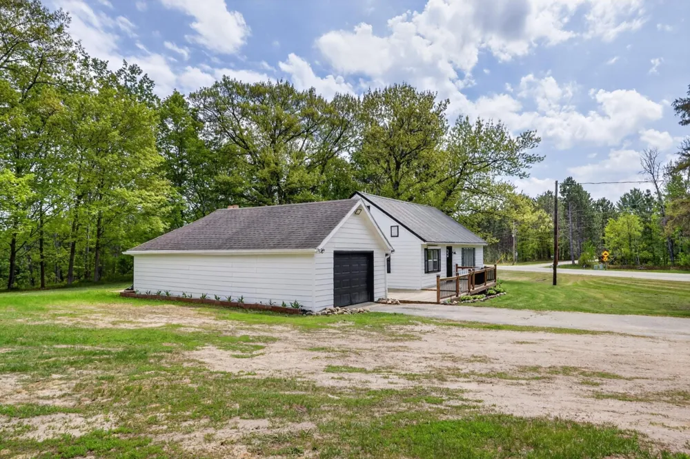 21020 River Road Grand Rapids, MN 55744