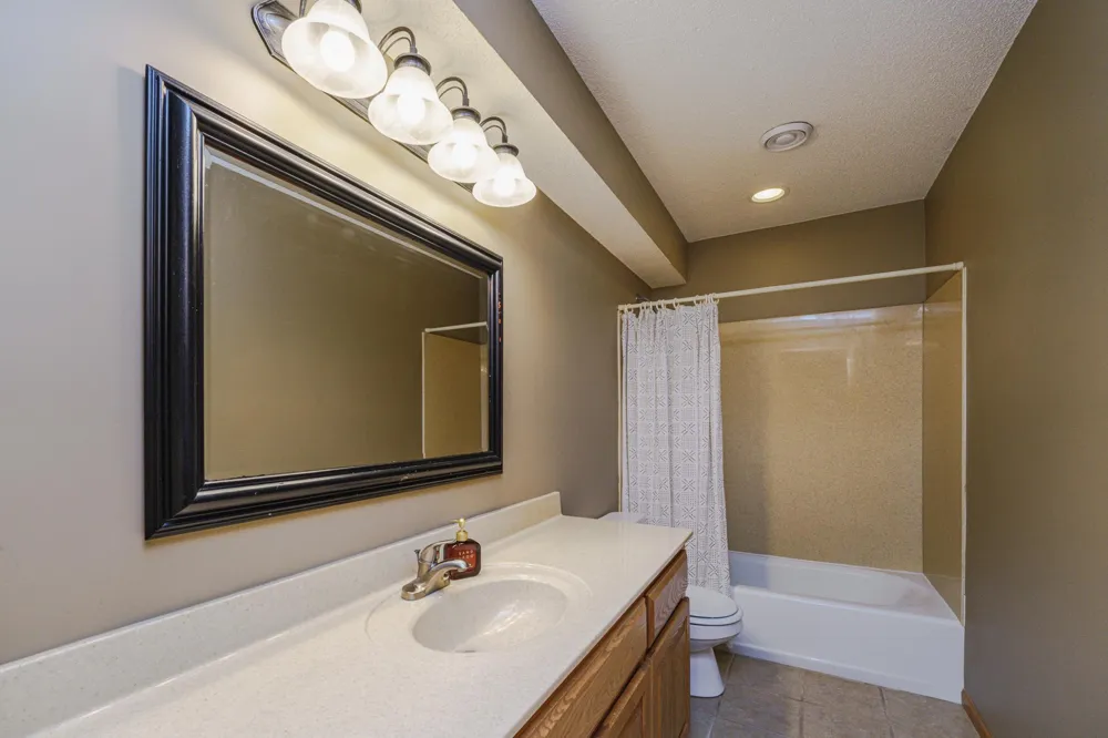 15353 Eagles Ridge NW Prior Lake, MN 55372