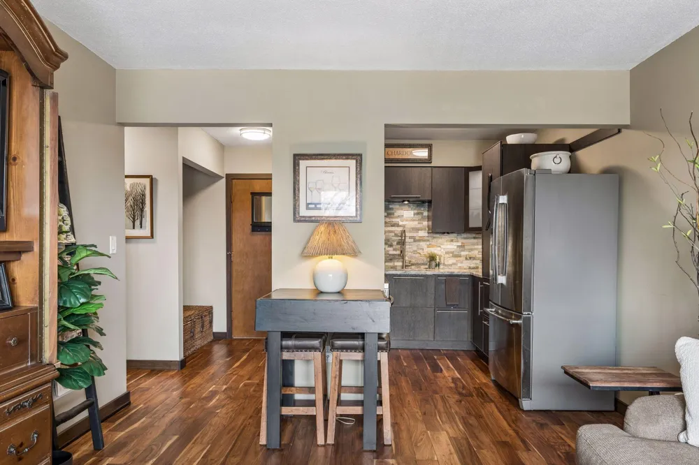 3155 Old Highway 8 #306 Roseville, MN 55418