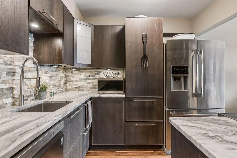 3155 Old Highway 8 #306 Roseville, MN 55418
