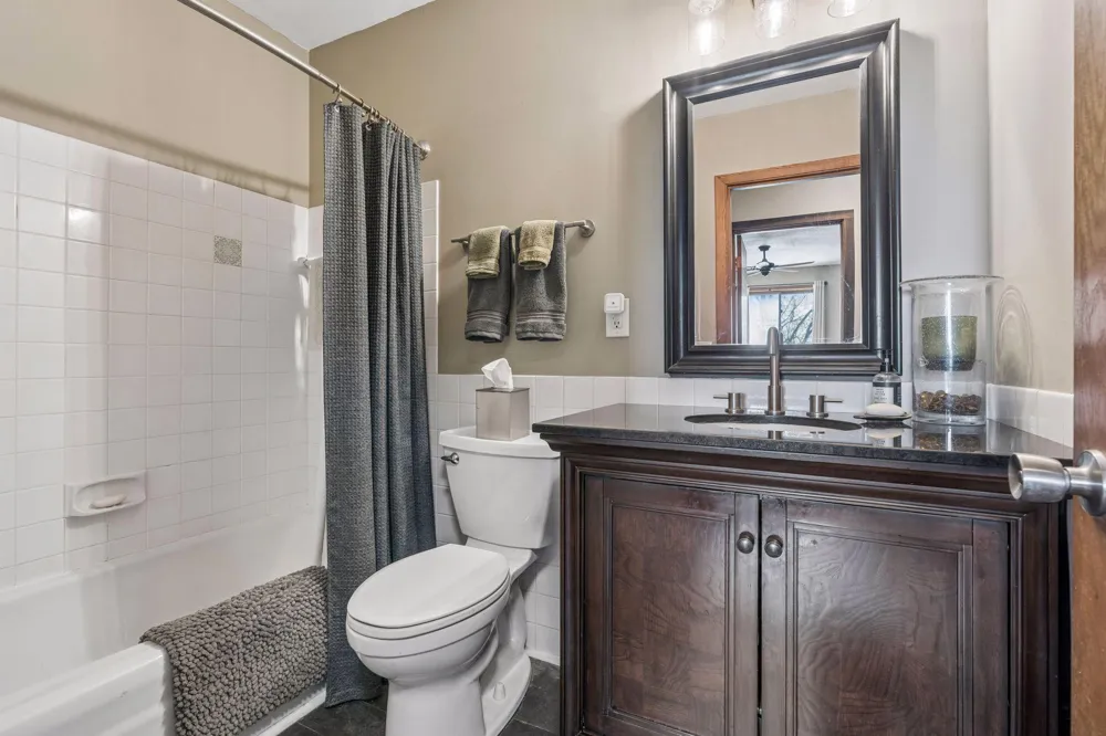 3155 Old Highway 8 #306 Roseville, MN 55418