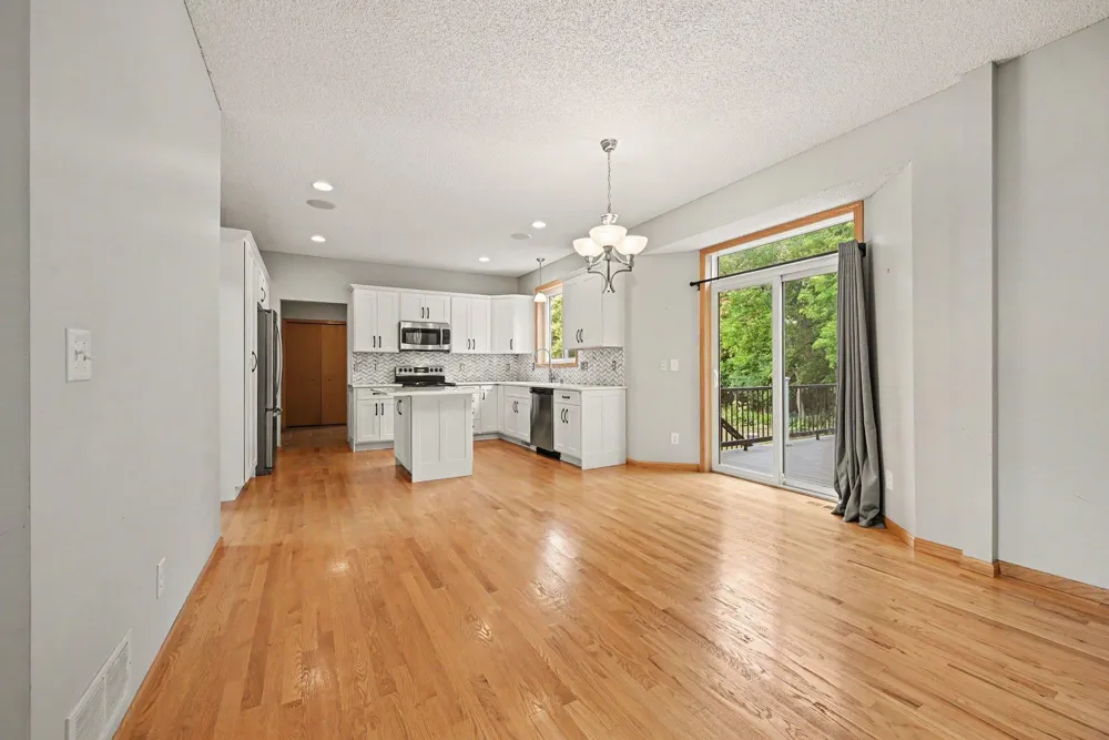 6034 Summit Curve S Cottage Grove, MN 55016