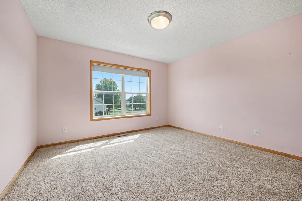 6034 Summit Curve S Cottage Grove, MN 55016