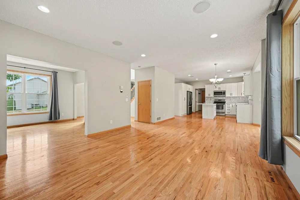 6034 Summit Curve S Cottage Grove, MN 55016