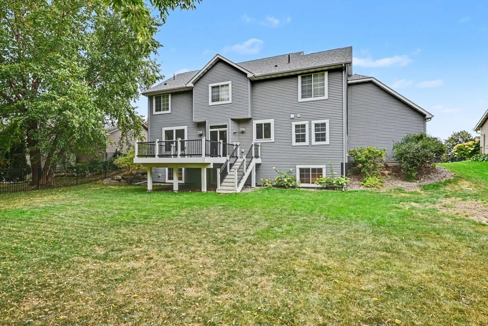 6034 Summit Curve S Cottage Grove, MN 55016