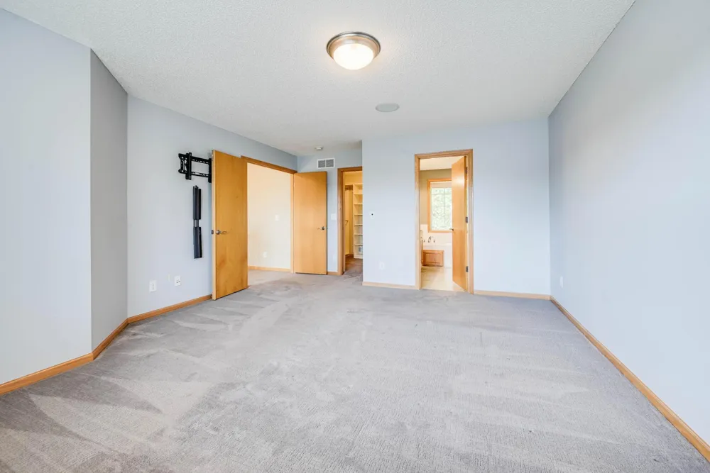 6034 Summit Curve S Cottage Grove, MN 55016