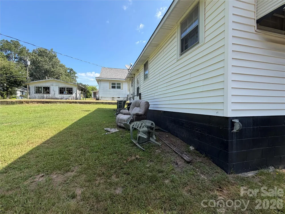 77 Franklin Street Wadesboro, NC 28170