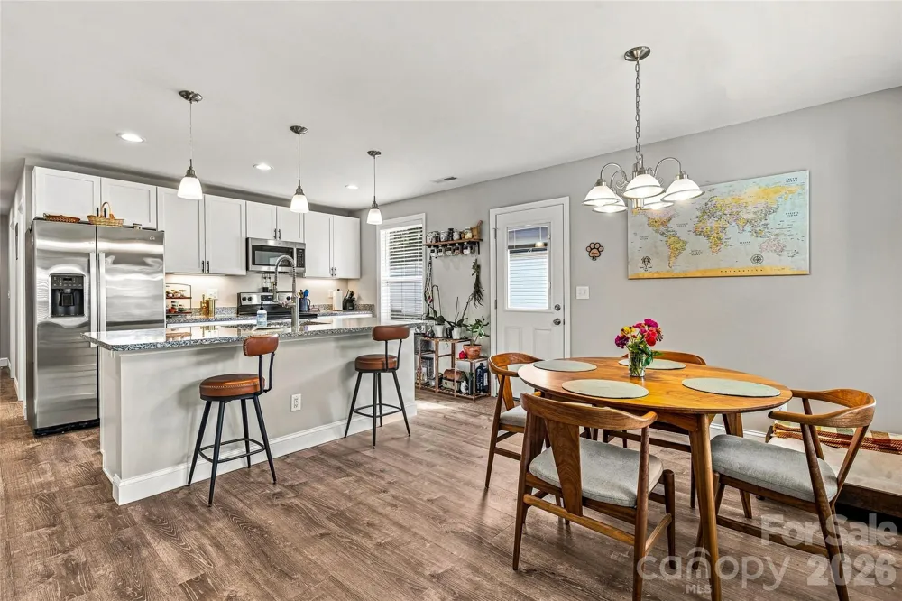 619 Edgewood Avenue Hendersonville, NC 28792