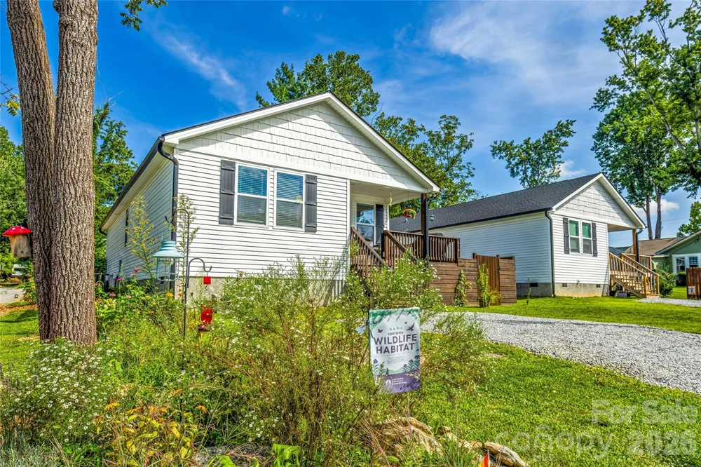 619 Edgewood Avenue Hendersonville, NC 28792