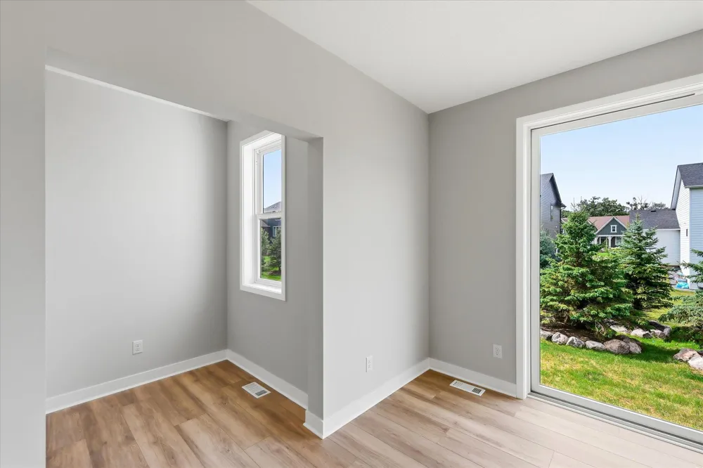 6126 Harkness Lane S Cottage Grove, MN 55016