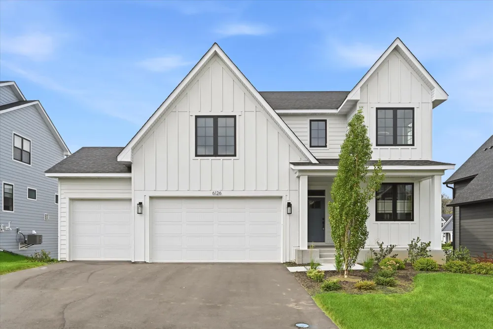 6126 Harkness Lane S Cottage Grove, MN 55016