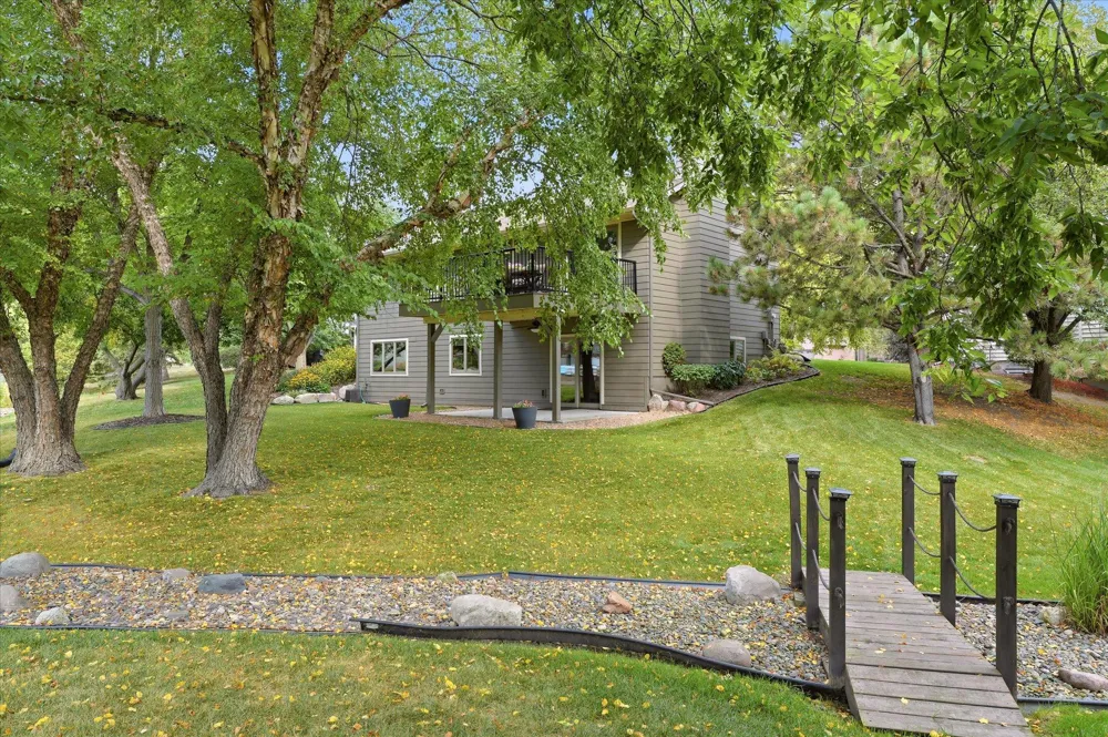 13705 59th Place Plymouth, MN 55446