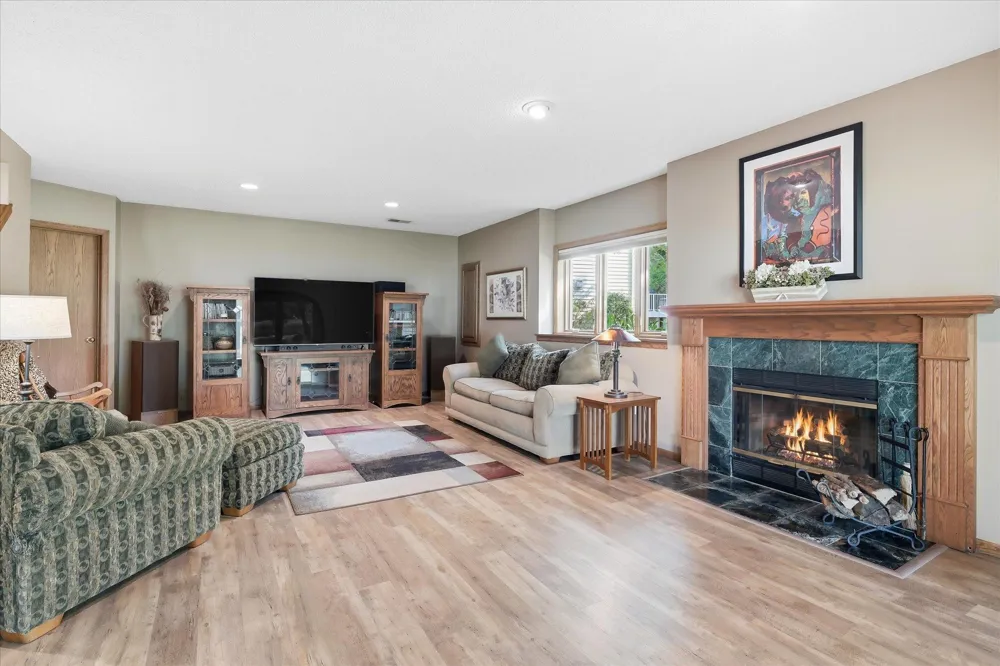 13705 59th Place Plymouth, MN 55446
