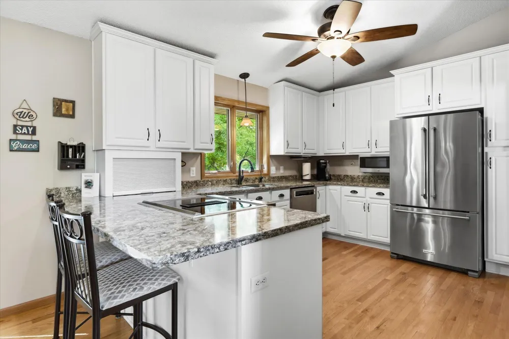 13705 59th Place Plymouth, MN 55446