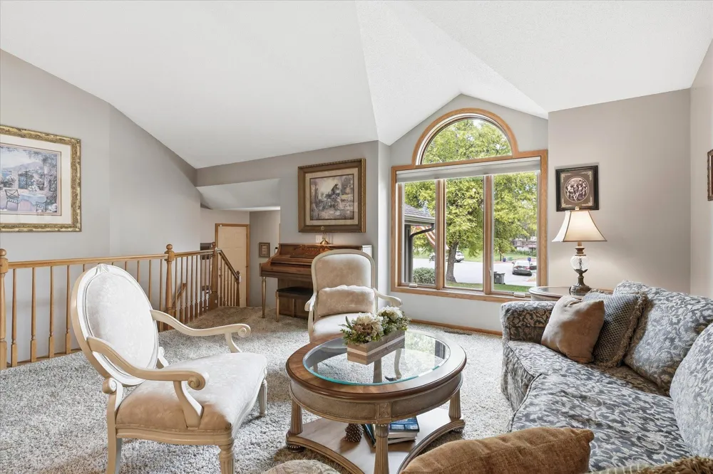13705 59th Place Plymouth, MN 55446